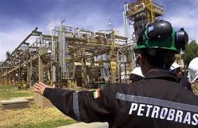 Investimentos da Petrobras caem mais de 20% em 2015