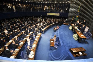 Congresso derruba veto à regulamentação de aposentadoria de servidor aos 75