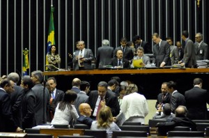 Congresso aprova Orçamento de 2016 com cortes de gastos e previsão de CPMF