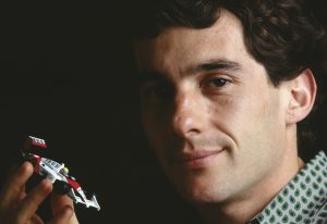 Assista a mensagem do Ayrton Senna