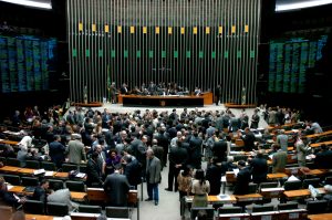 Congresso derruba veto que muda regra de cobrança do ISS