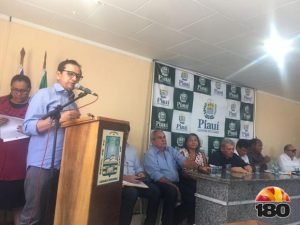 Dr.Hélio participa de reunião na Câmara dos Vereadores em Parnaíba