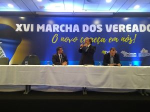 A participação de Levy Fidelix fecha os debates da XVI Marcha do Vereadores