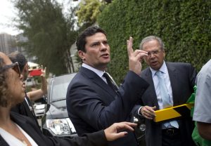 Moro aceita convite de Bolsonaro para comandar o Ministério da Justiça