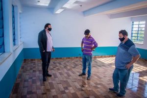 Vereadores de Iraí-RS visitam futura instalações de Escola no Bairro Operário