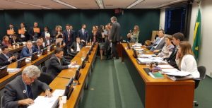 Ao vivo: comissão da reforma tributária debate propostas em tramitação