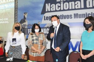 Ministra Damares Alves participa do Fórum Nacional da Mulher Parlamentar da UVB
