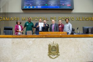 Câmara de Porto Alegre faz homenagem ao Sindicato dos Radialistas do RS