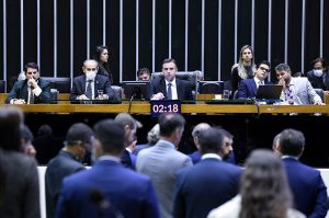 Em busca de acordo para votação da LDO, sessão do Congresso é suspensa até terça