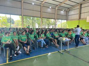 Estudantes de Três Lagoas/MS, recebem palestra sobre o Legislativo na Escola