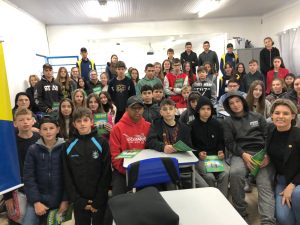 Estudantes do município de Derrubadas/RS recebem aula sobre o Legislativo e Cidadania