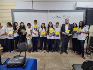 Acreúna é o primeiro município de Goiás a receber o projeto Legislativo na Escola
