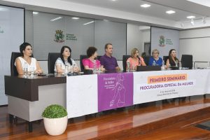 Poder Legislativo de Chapecó/SC realiza 1º Seminário da Procuradoria Especial da Mulher
