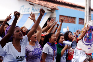 Presença de mulheres nas câmaras cresce e vai a 18% dos eleitos